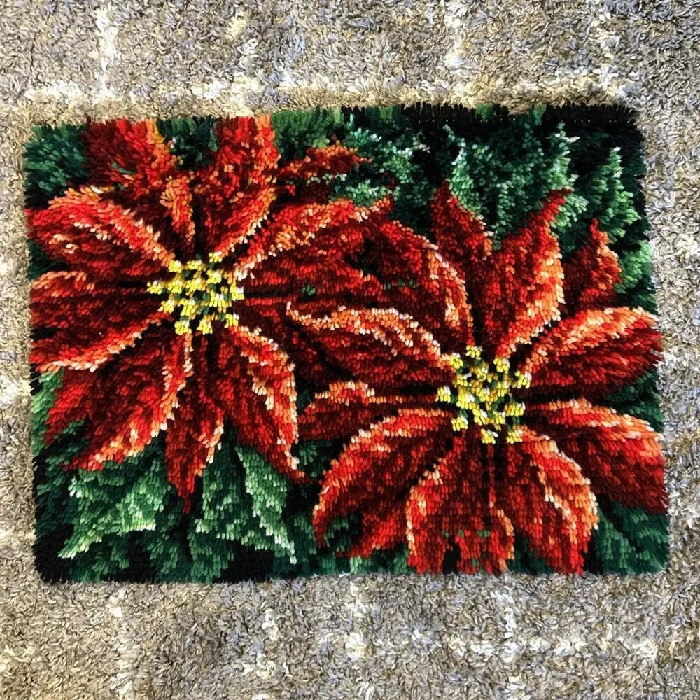 Large Vintage Poinsettia Latch Hook Rug Wall Hanging Christmas Decor 28
